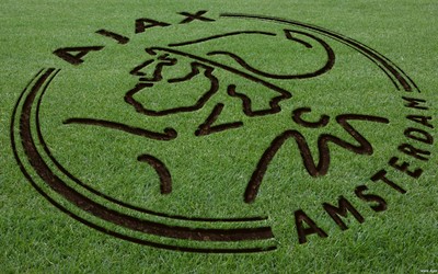 安博电竞-佩德里这球卸得太漂亮